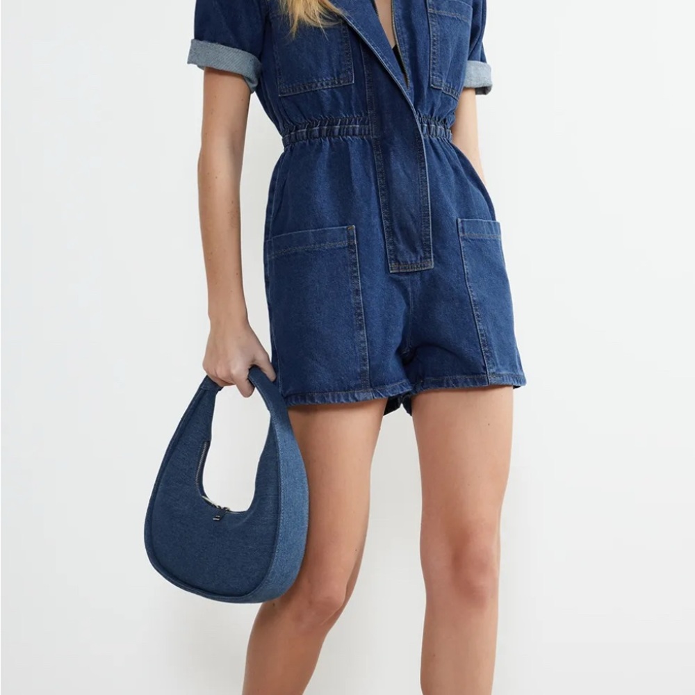 Trendyol Blue Jeans with Classic Indigo Finish